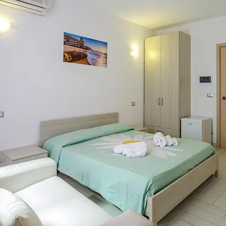 La Marina 3*