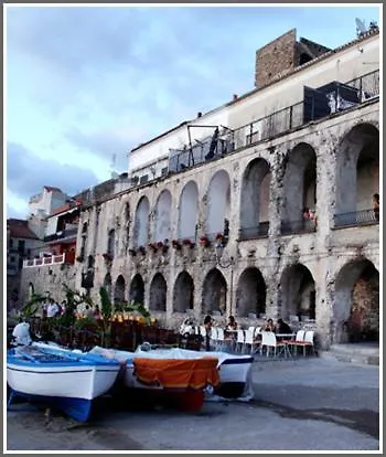 Hotel La Marina
